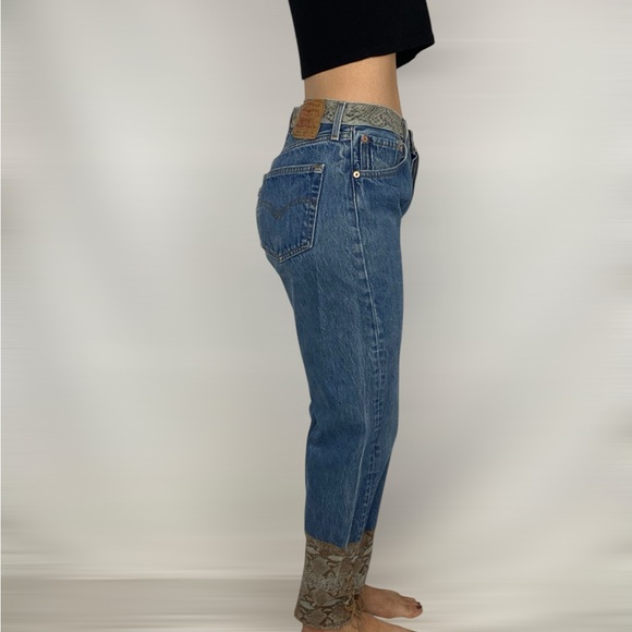 Vintage BELLA DAHL x LEVIS Snake Print High Waisted Mom Jean Medium Wash Lace Up - Picture 5 of 9